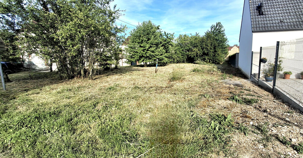Vente Terrain TERRAIN à BATIR - 906 m2 POILLY SUR THOLON Poilly sur tholon