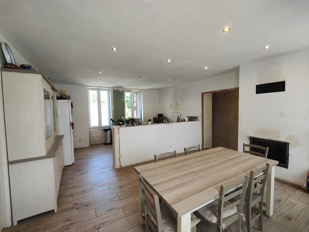 Longère familiale avec atelier et jardin