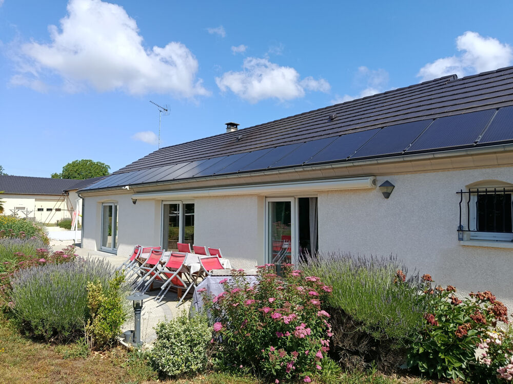 Vente Maison Villa de 2009, vie de plain pieds, 3 chambres, piscine chauffée et jardin arboré de 3600 m2 Montholon