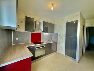  Appartement à louer 4 pièces 83 m²