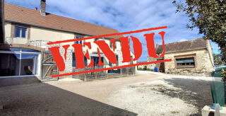 Vente Maison Charmante maison de village rénovée avec jardin, piscine et dépendances. Poilly sur tholon