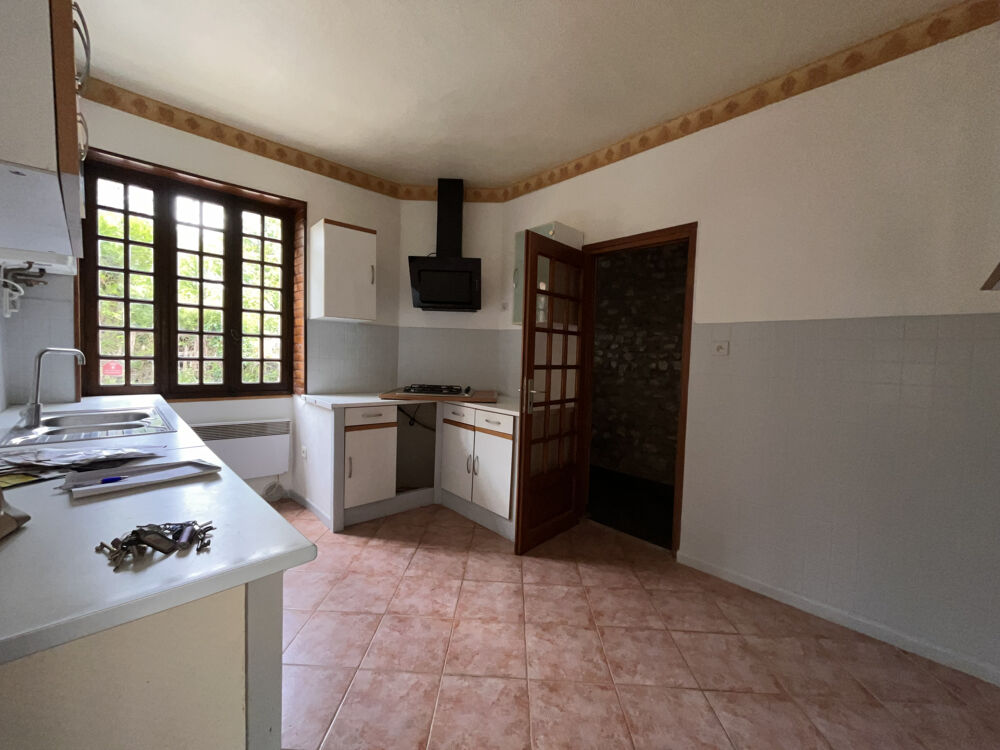 À VENDRE Maison 3 pièces de 90 m2 à Laroche-Saint-Cydroine