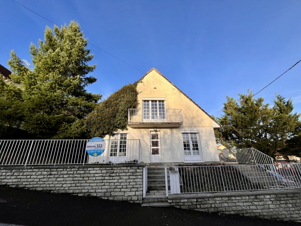 À vendre Maison spacieuse et idéalement située à Auxerre 162 000 €