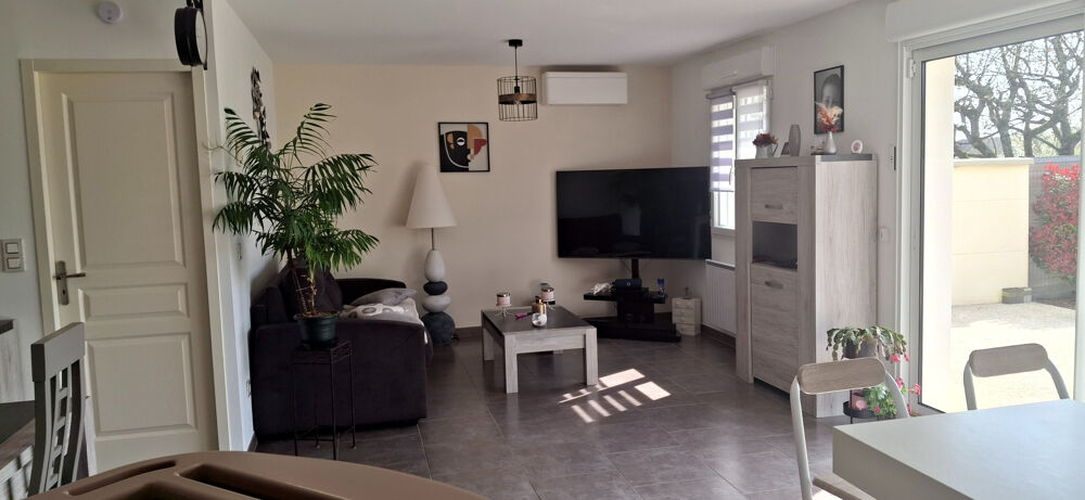 Vente Maison Pavillon contemporain de 2016, édifié sur un terrain clos et arboré de 480 m2. Aillant sur tholon