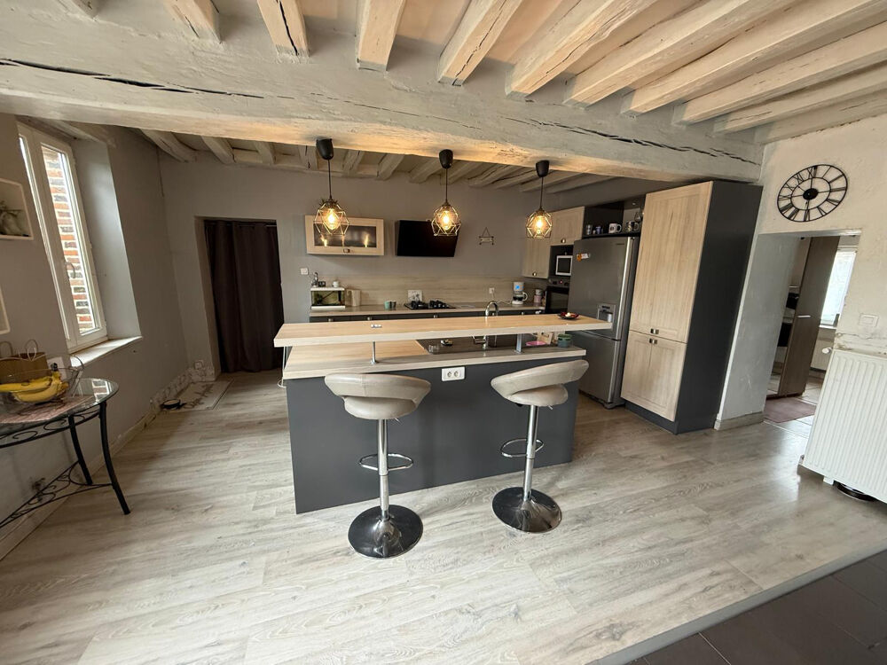 Vente Maison Immense maison en vente à La Celle-Saint-Cyr avec AUXERRE La celle st cyr
