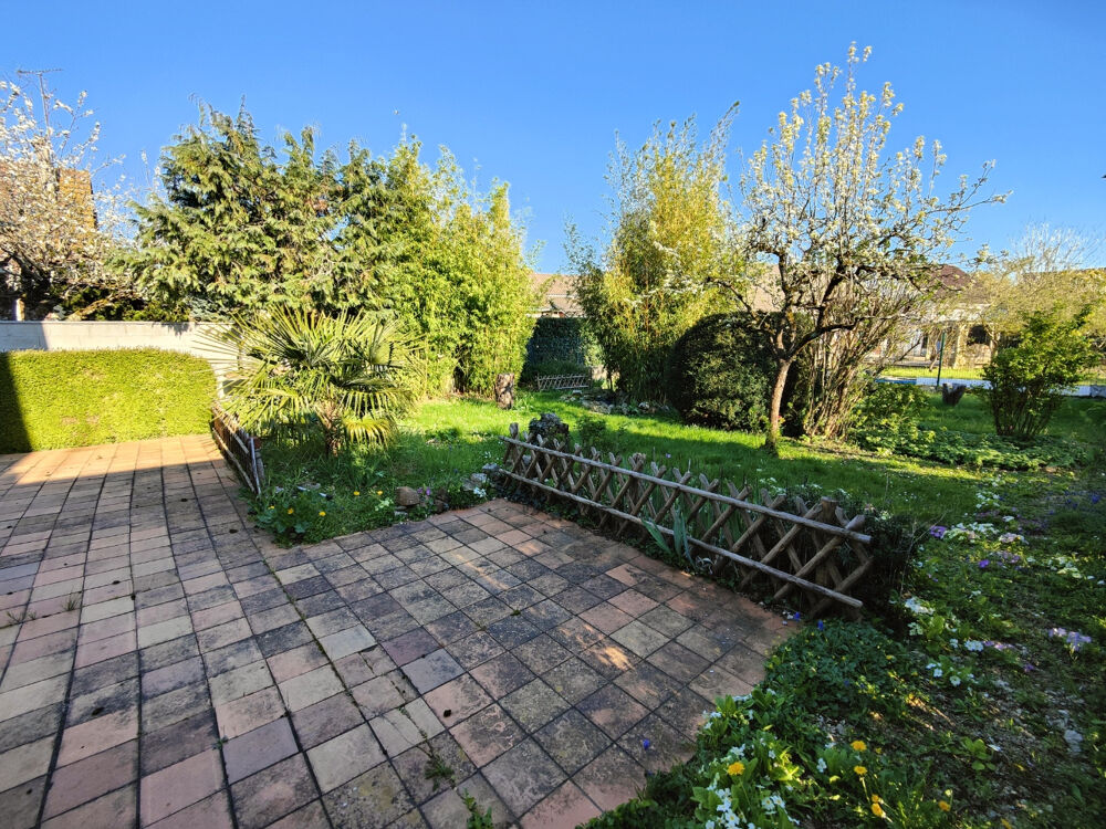 Vente Maison Exclusivité   Maison familiale 4 chambres avec jardin et sous-sol Cheny