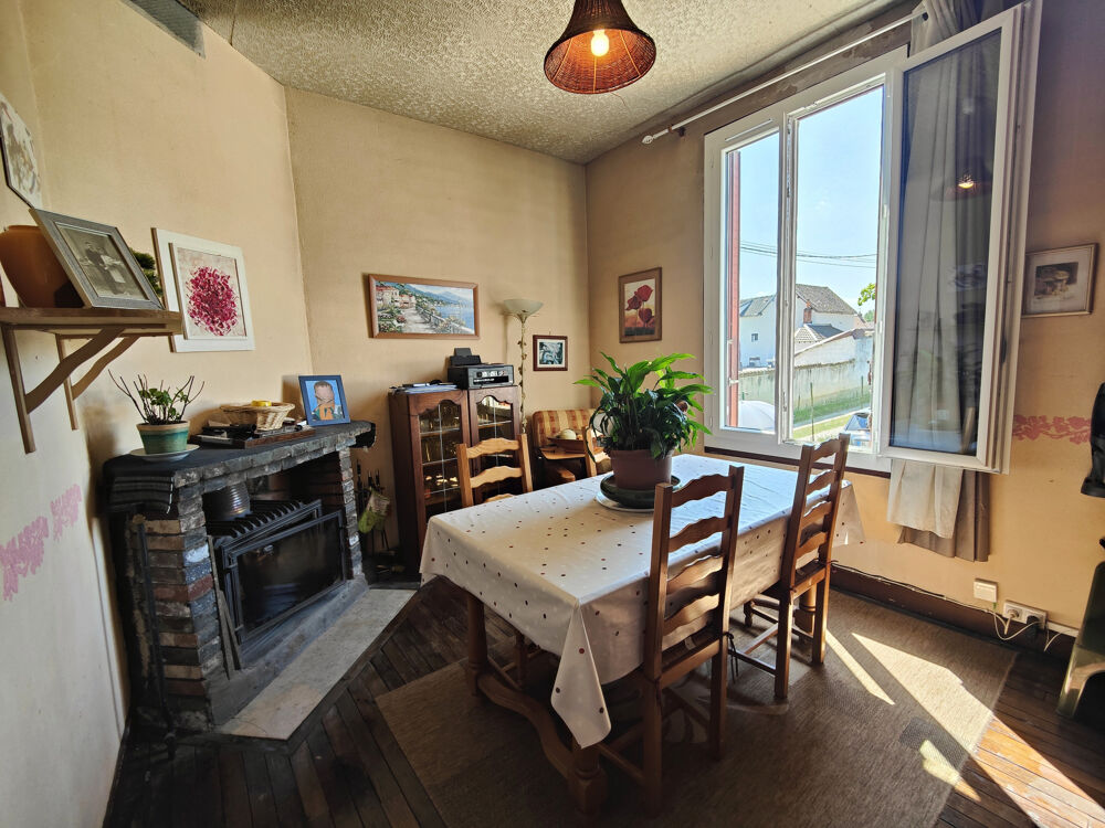 Donnez vie à vos projets dans cette maison avec beau terrain