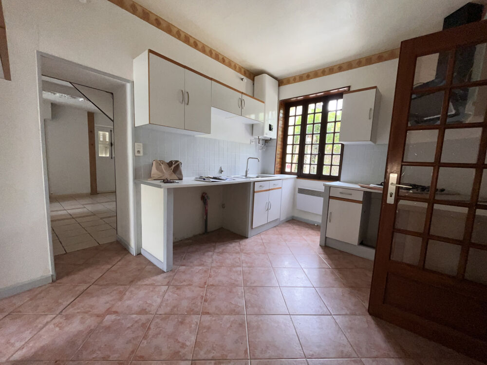 À VENDRE Maison 3 pièces de 90 m2 à Laroche-Saint-Cydroine