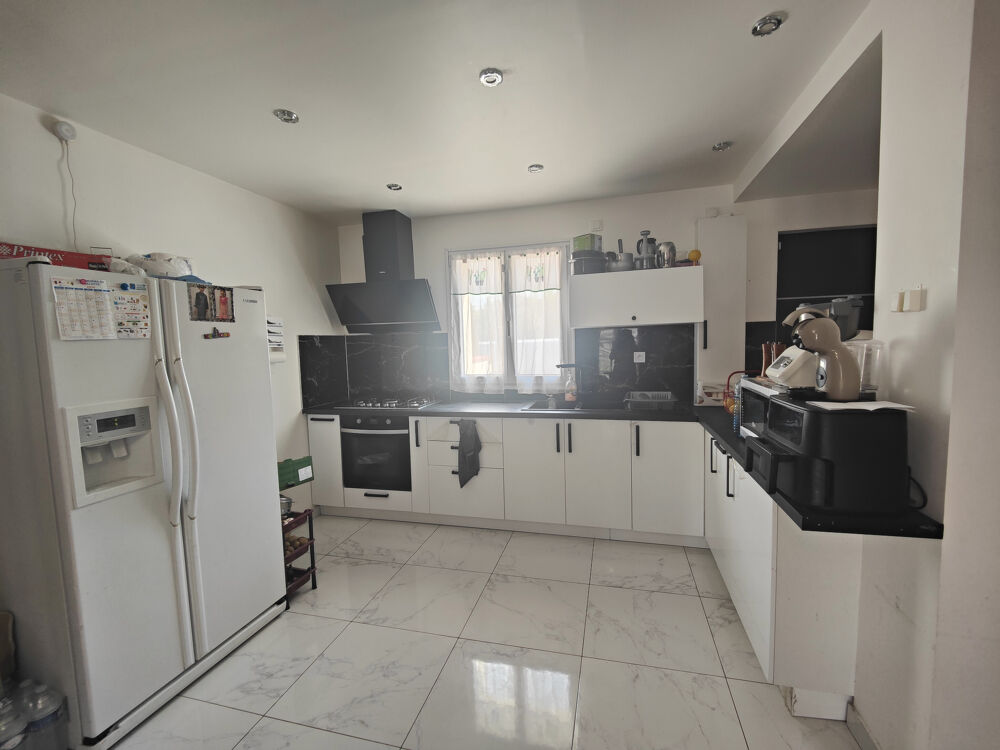 Vente Maison Maison entièrement rénovée - DPE A - 3 chambres - Terrasse couverte Cezy