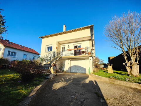   Maison familiale de caract�re Maison - 8 pi�ce(s) - 166 m�