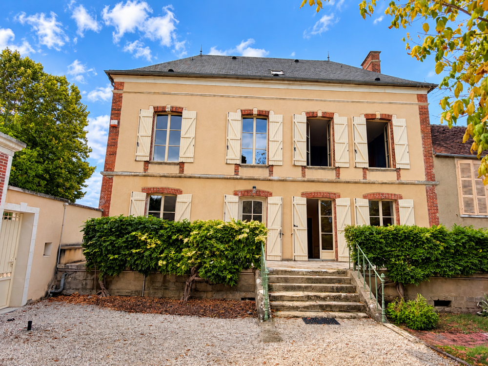 Vente Maison SEIGNELAY   ÉLÉGANTE MAISON BOURGEOISE DU XIXe SIÈCLE AVEC DÉPENDANCE ET JARDIN Seignelay