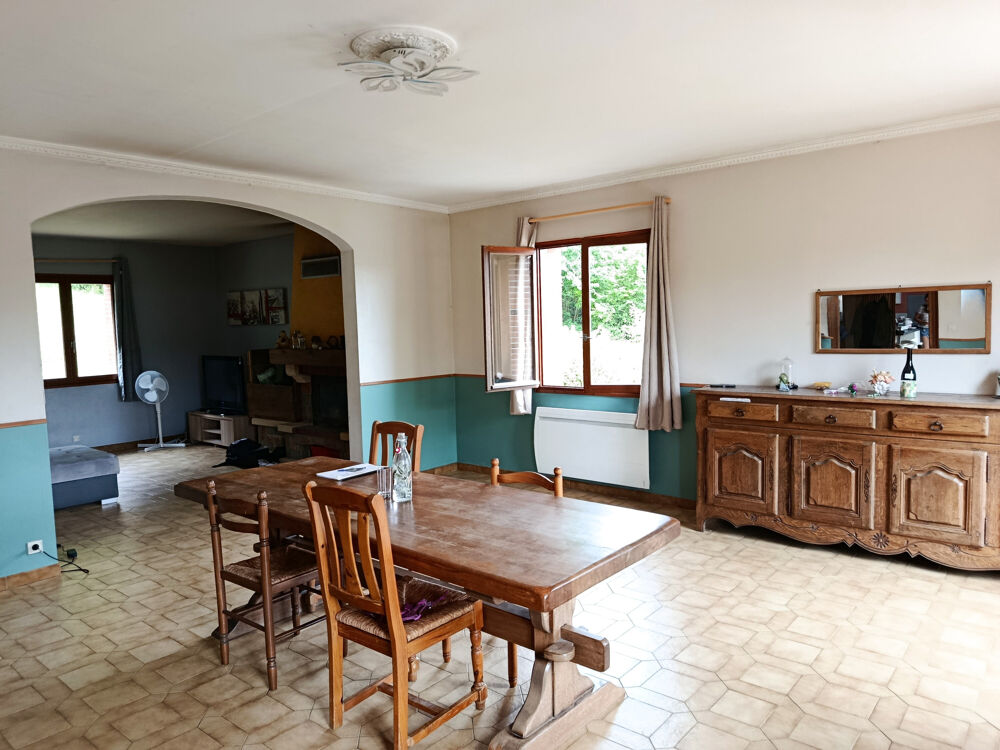 Superbe maison de maçon de 266 m2 Idéal famille ou projet d'accueil Terrain 3 000 m2 avec vue