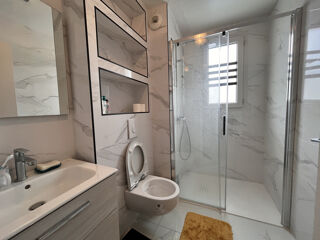  Duplex/triplex à vendre 5 pièces 106 m²