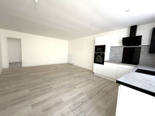  Immeuble à vendre 143 m²
