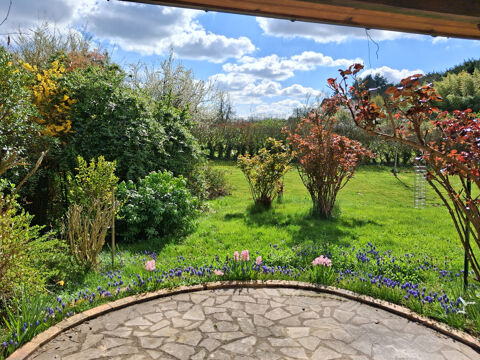   Charme et s�r�nit� au coeur de Charbuy Maison - 8 pi�ce(s) - 135 m�