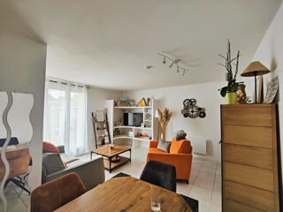  Immeuble à vendre 261 m²