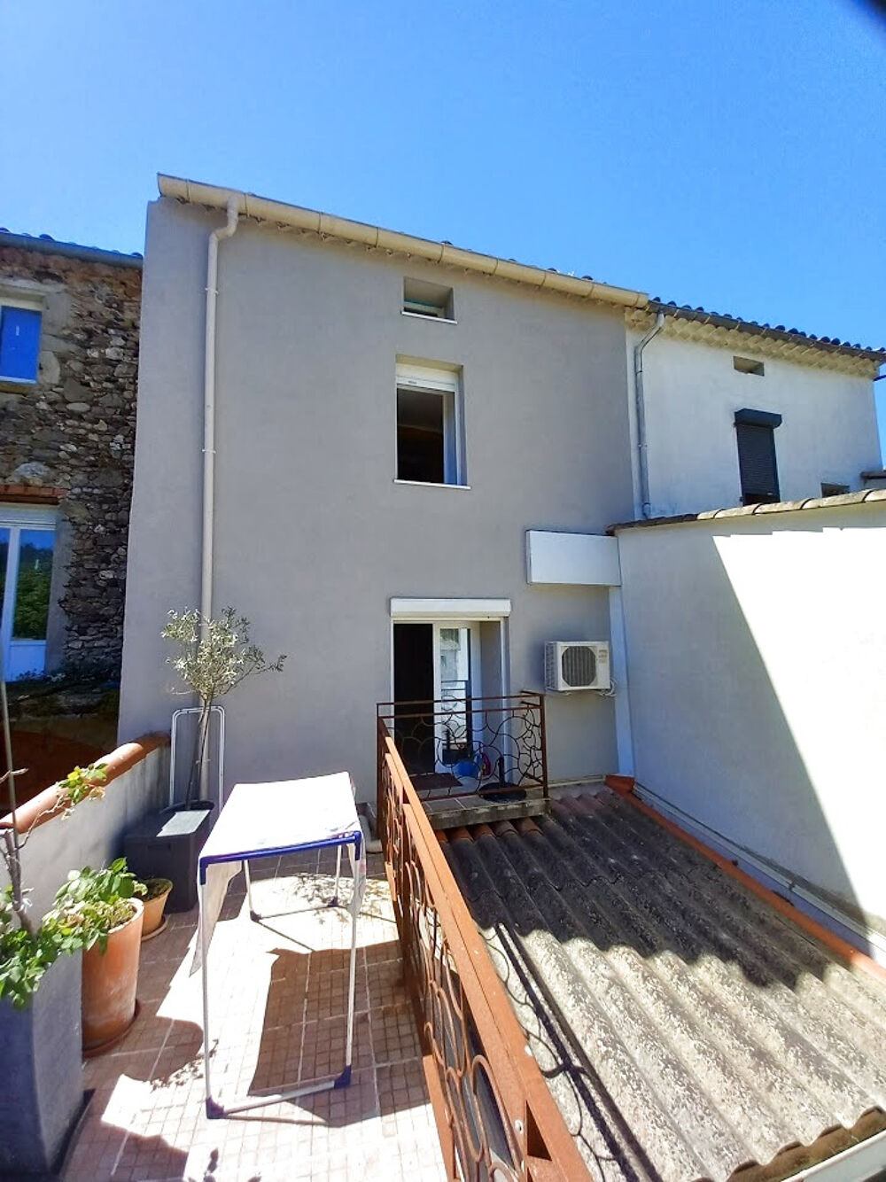 Vente Maison Grande Maison de village 127M2, avec terrasse et cave. Le poujol sur orb