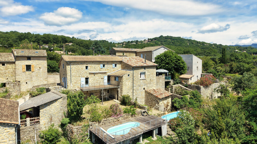 Vente Maison Secteur Vesseaux. Bâtisse en pierre avec Studio indépendant et piscine Aubenas