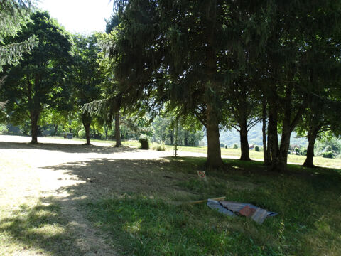   A vendre  murs d'un grand centre de vacances. 
