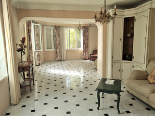  Propriété/château à vendre 12 pièces 350 m²