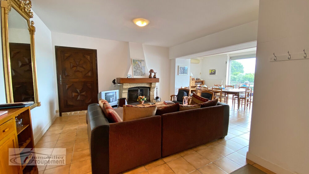 Maison de Ville avec 5 Chambres et Vue magnifique sur la Rivière