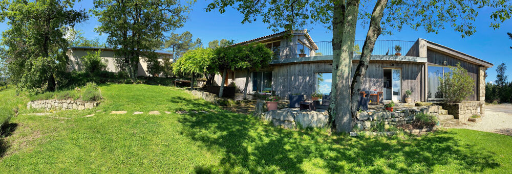 Vente Maison A 10 Minutes d'AUBENAS en auto. Propriété de 6 Hectares environ avec piscine et 1 bâtisse à rénover Aubenas