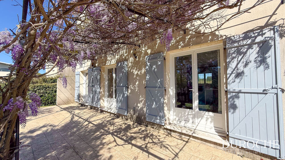 Sauveterre, quartier résidentiel et calme, Maison sur parcelle de 800m2 proche de toutes les commodités.