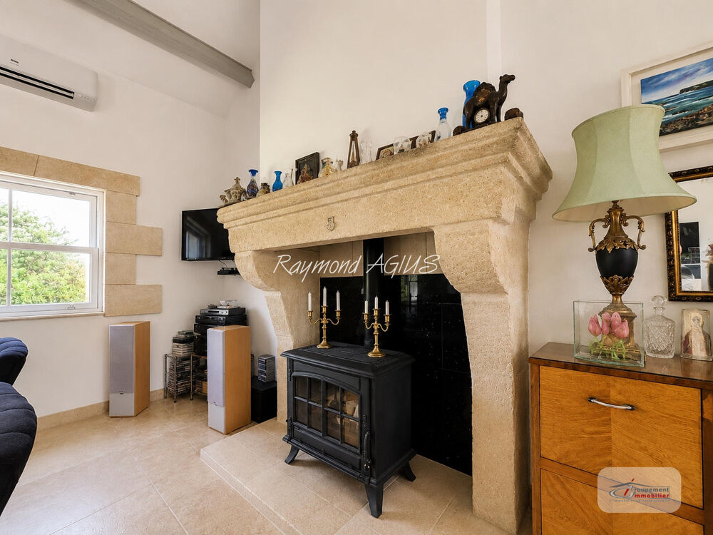 à vendre  Maison Saint-Seurin-de-Prats (24230)