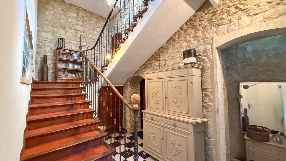 Orange Élégante maison de maître en pierre avec studio indépendant, garage et terrasses