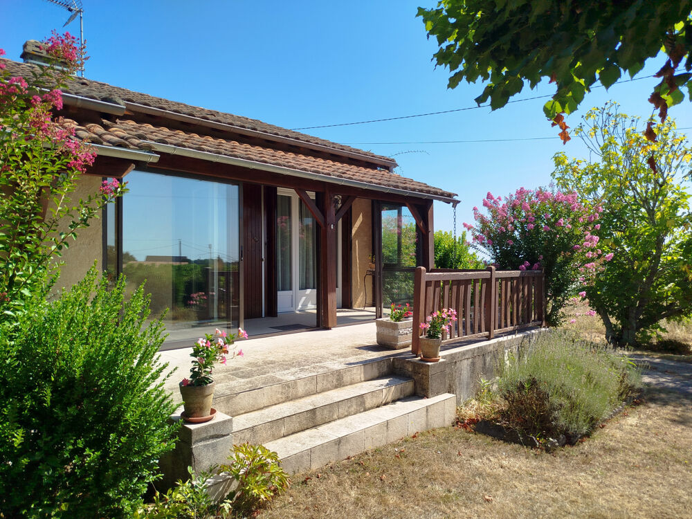 Charmante Maison construite en 79 avec Vue Panoramique et Grand Terrain de 4121 m2