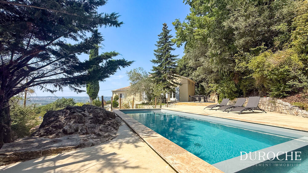 Séguret, Maison restaurée avec vue exceptionnelle 109 m2, piscine, garage et atelier