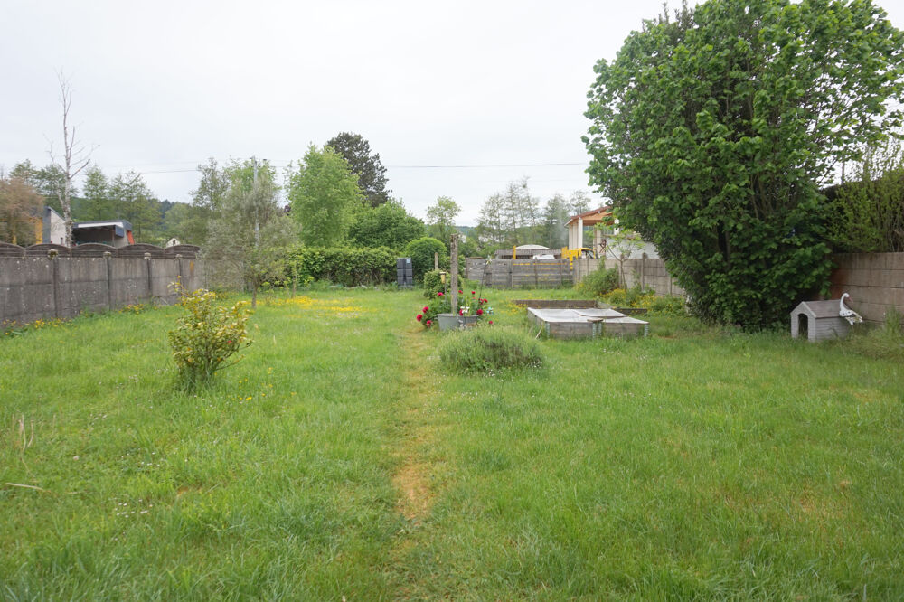 Idéale grande famille maison de ville avec dépendances et jardin clos