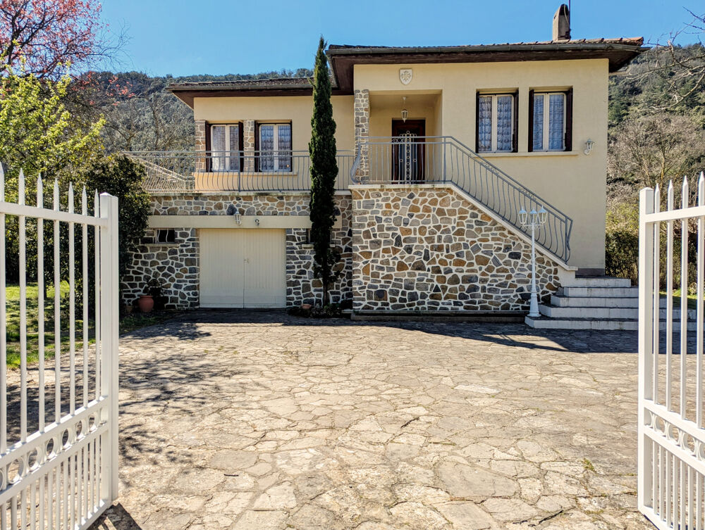BELLE PROPRIÉTÉ AU COEUR DU HAUT-LANGUEDOC GRAND TERRAIN PLAT ET ENSOLEILLÉ