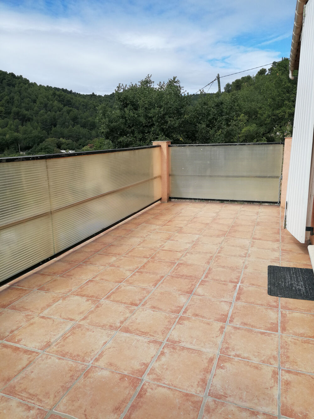 MANOSQUE, TRÈS BEAU T2 de 45 M2 EN COPRO 3 APPARTS QUARTIER RÉSIDENTIEL