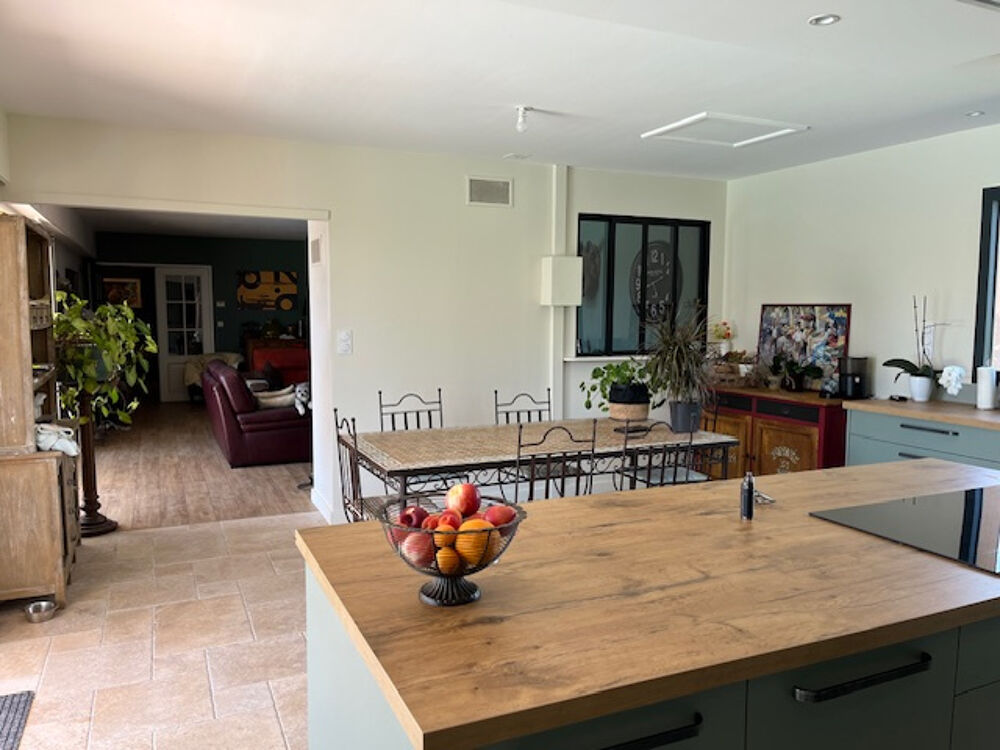 BELLE VILLA DE PLAIN PIED DE 165M2 AVEC PISCINE