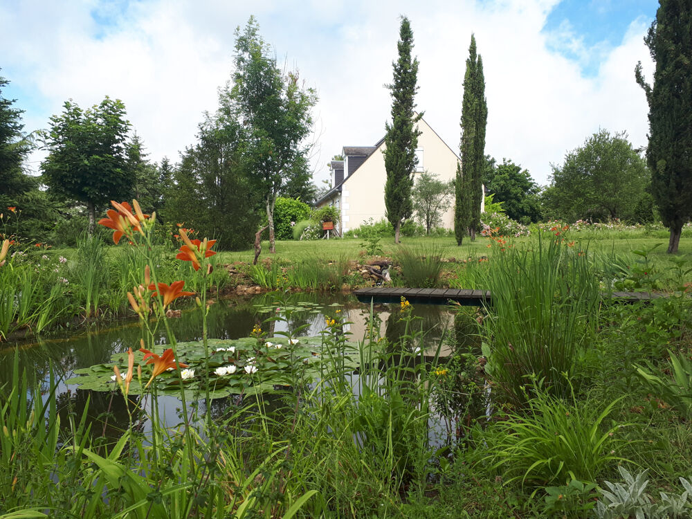 Belle maison meublée tout confort au sein d'un magnifique jardin clos et arboré