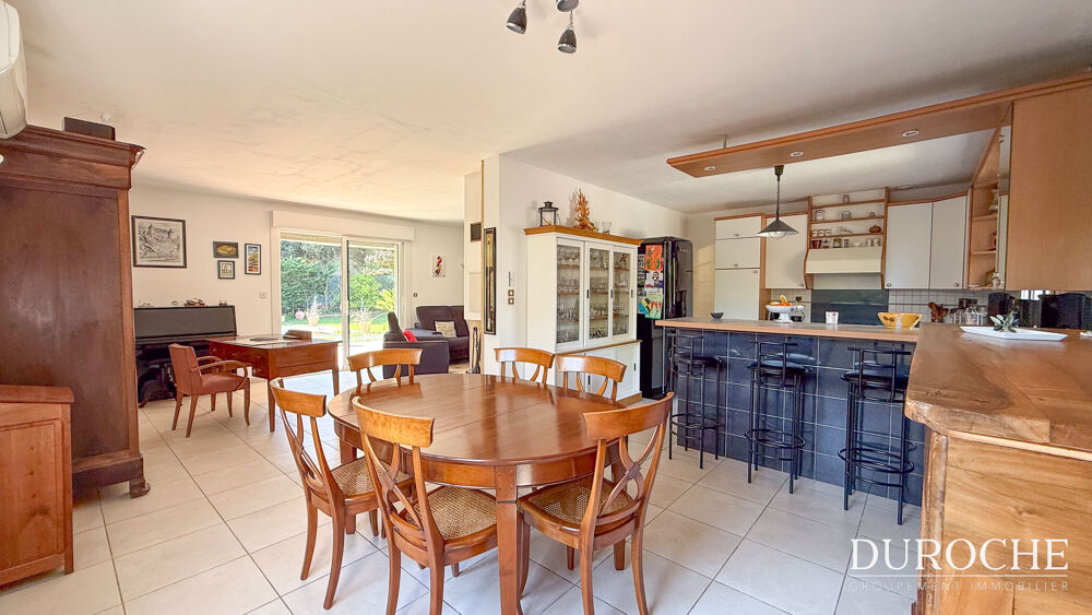 Vente Maison Roquemaure, Maison familiale 5 chambres avec piscine, suite en RDC et grand terrain sans vis-à-vis. Roquemaure