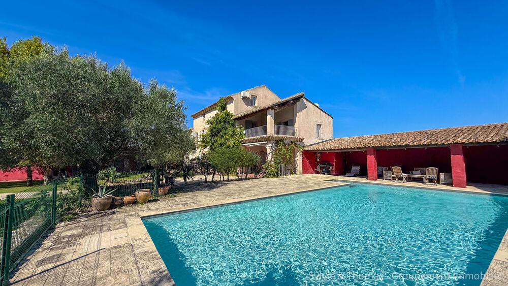 Maison 8 pièces 324 m² · à Caderousse · 324 m² · 742 000 €