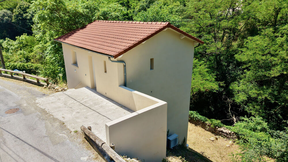 Vals les bains, Maison avec terrain attenant