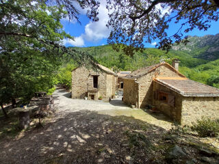  Propriété/château à vendre 9 pièces 196 m²