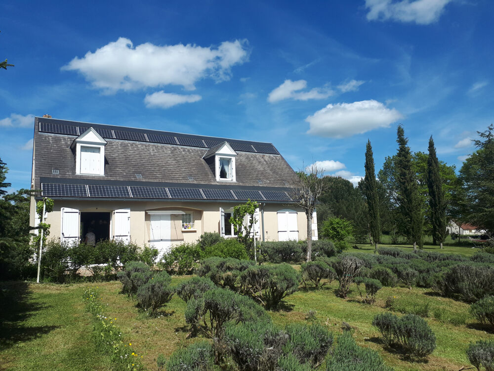 Belle maison meublée tout confort au sein d'un magnifique jardin clos et arboré