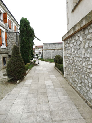  Immeuble à vendre 15 + pièces 520 m²