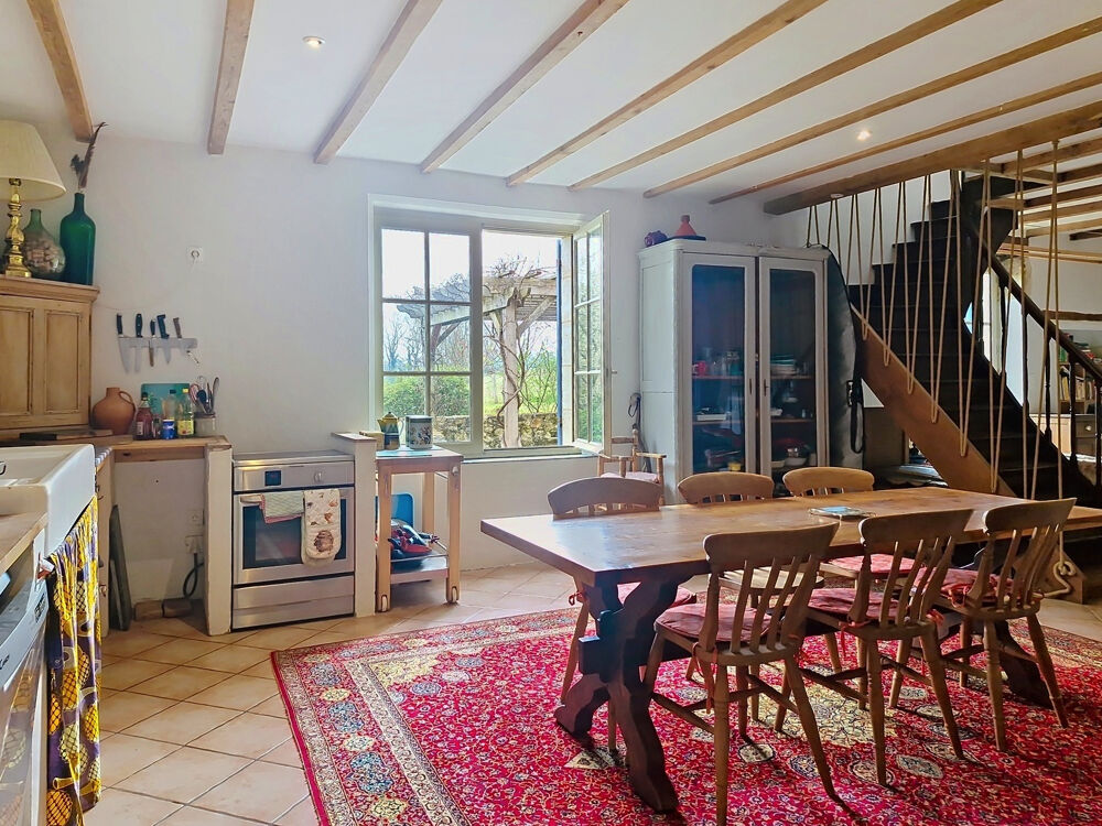 Vente Maison Belle maison de campagne en pierre avec vue dégagée à 21 km de Saint-Émilion Ste radegonde