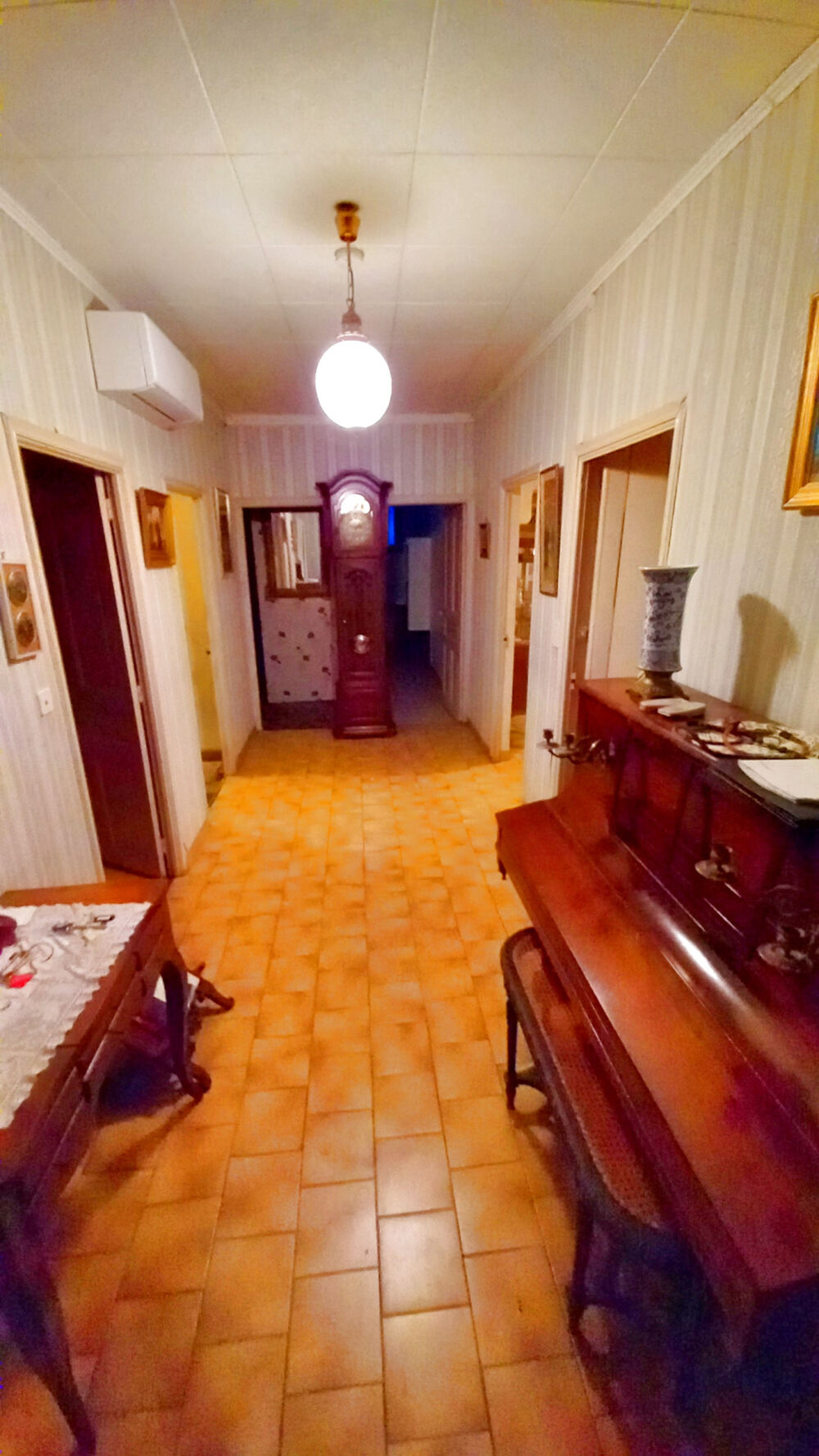 Grand Appartement avec Balcon et terrasse.