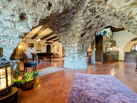   Superbe demeure de caract�re avec tour m�di�vale Maison - 7 pi�ce(s) - 200 m�