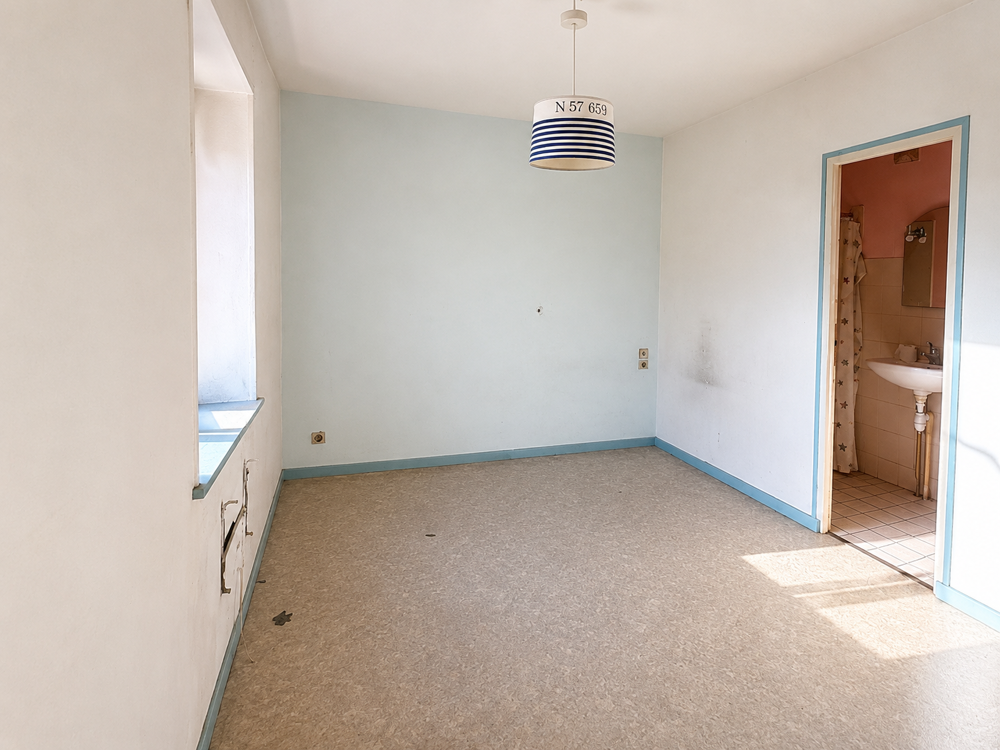 EPINAL Appartement Type F2 à rénover Au calme Proche centre ville