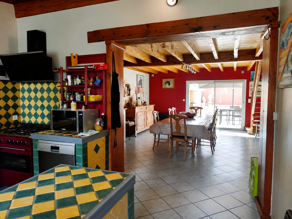 Maison en pierre de taille avec vue imprenable sur la Dordogne