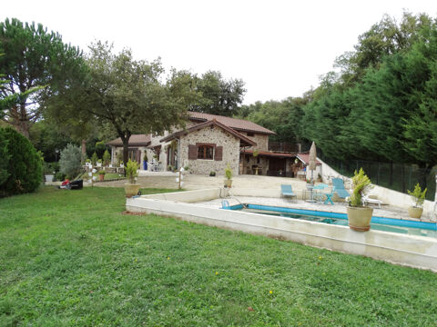   Belle maison atypique Maison - 6 pi�ce(s) - 200 m�