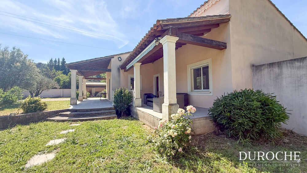 Vente Maison Piolenc, proche Uchaux, Maison de plain-pied avec dépendance et piscine sur 2500m2 de terrain Piolenc