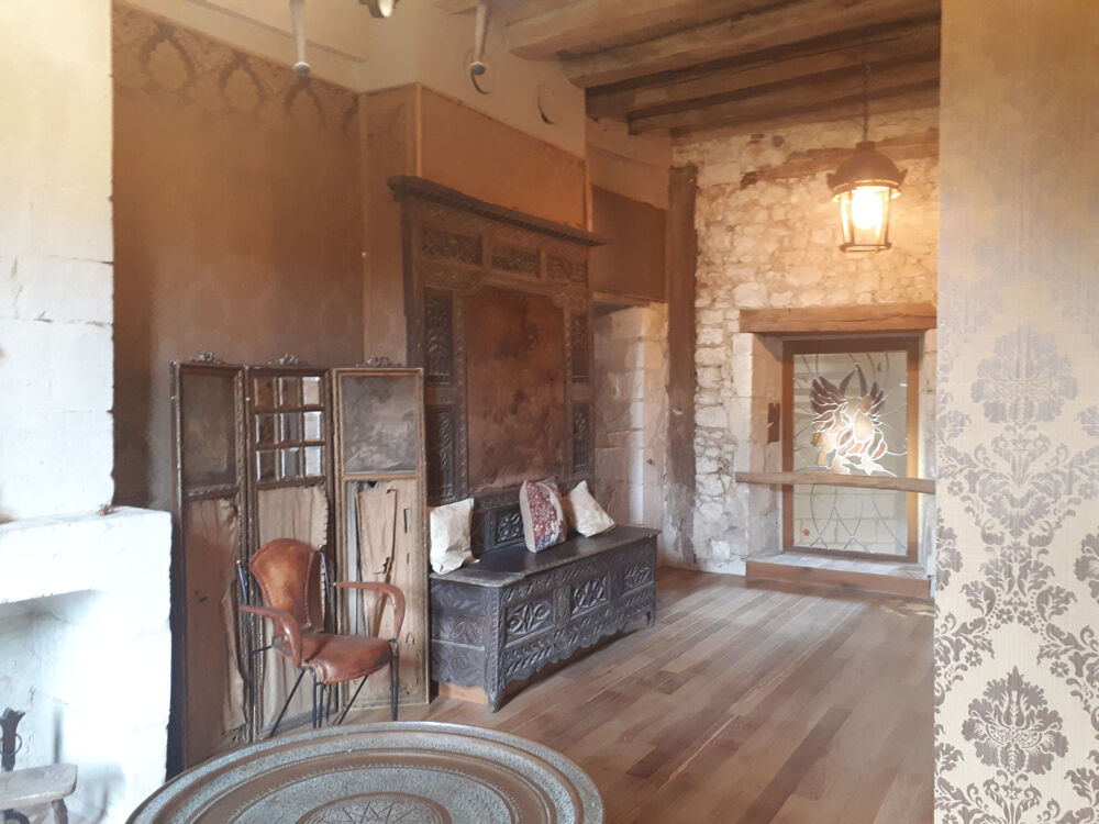 � vendre  Propri�t�/ch�teau Vou (37240)